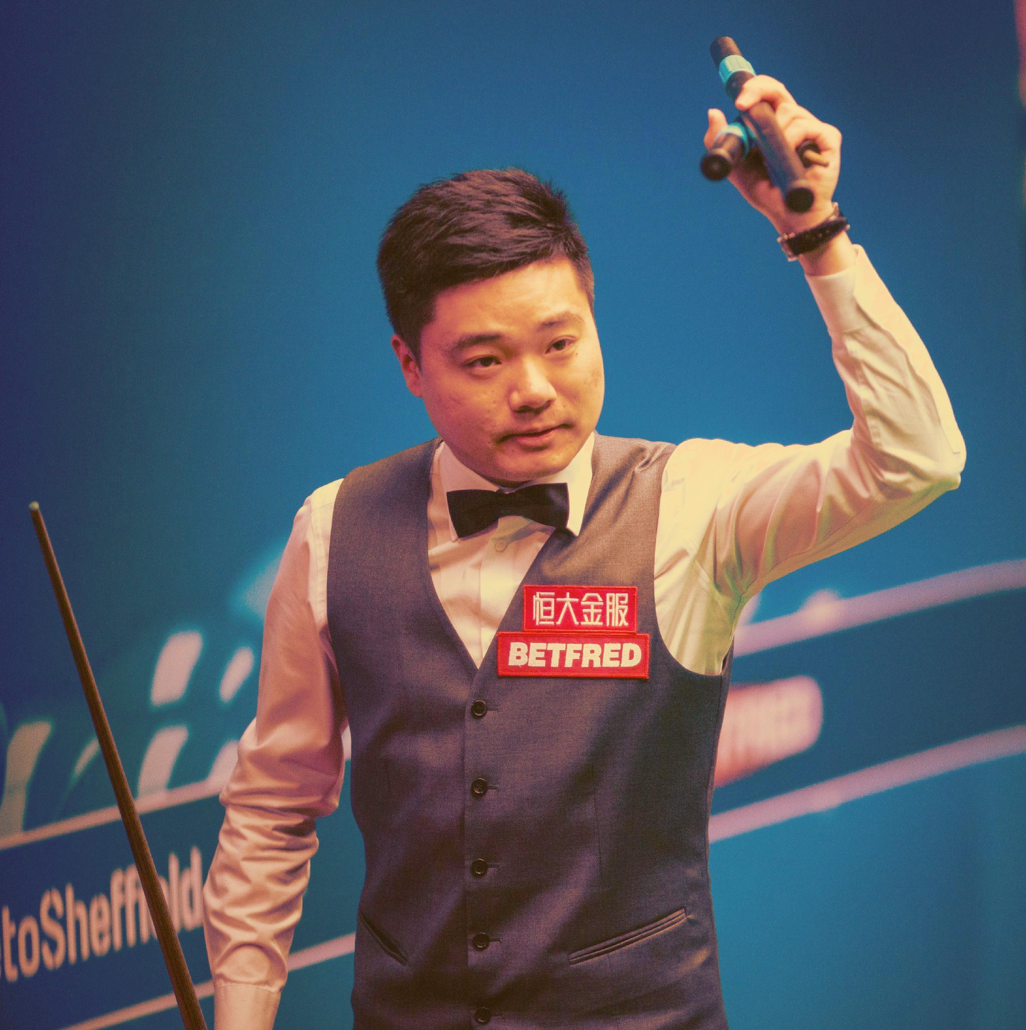 强调比赛的 强调比赛的