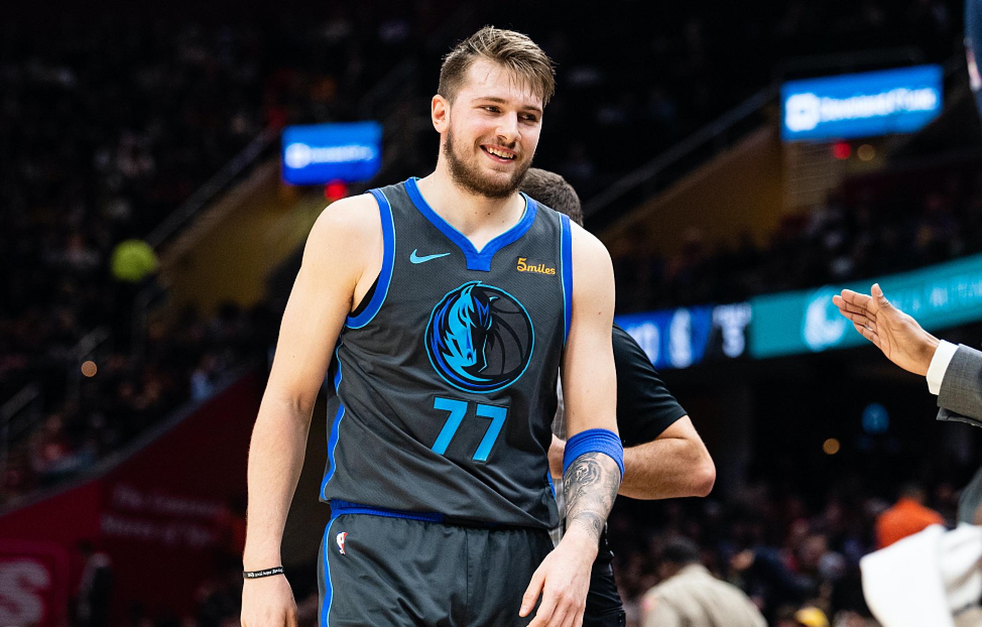 年轻选手在 年轻选手在