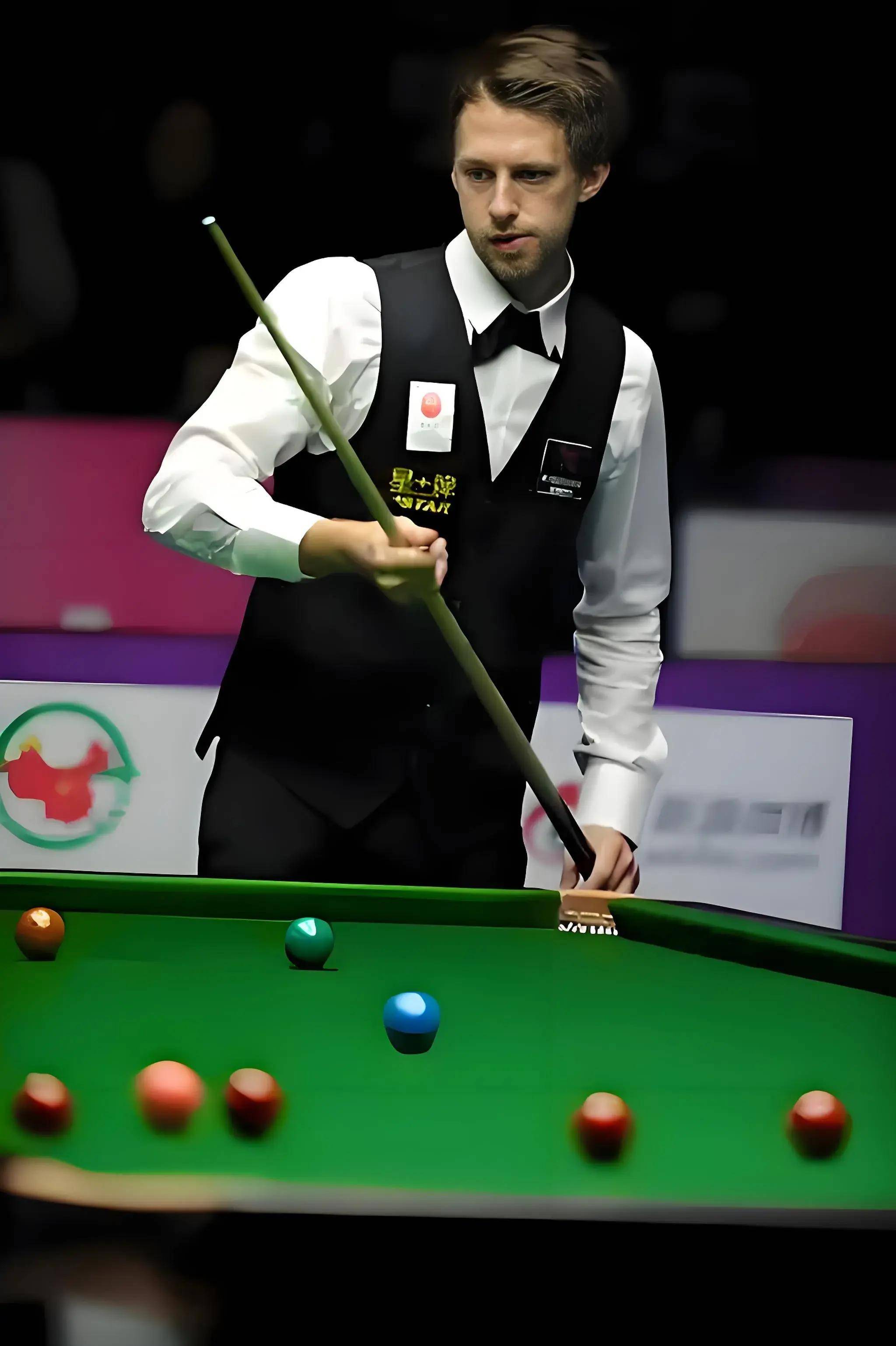 他在虚拟世 他在虚拟世