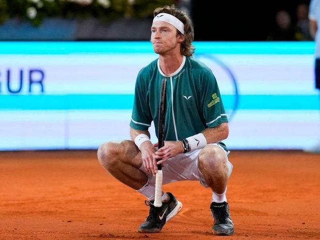 [综合]小萨马兰奇：恭喜考文垂 希望能和她在未来合作.